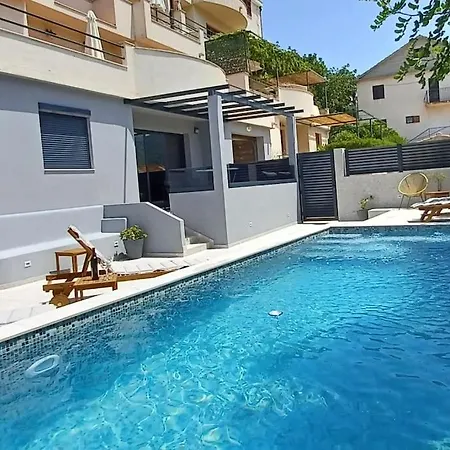 Luxory 1 With Swimming Pool Daire